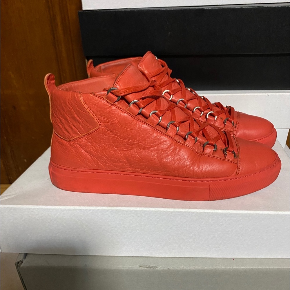 Rare Balenciaga Arenas